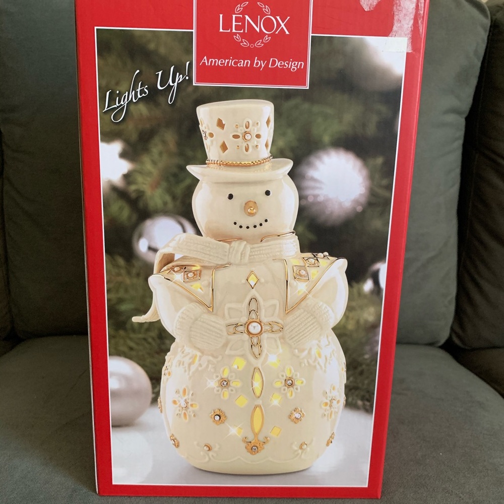 Lenox light up snowman 10.5”